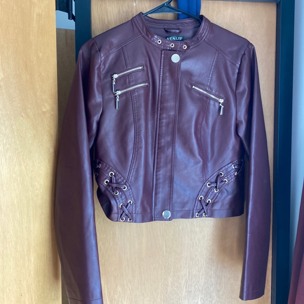 Venus cropped leather jacket